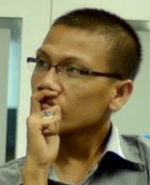 Titik Dari Sebuah Berita,  Catatan Wartawan Nyaleg