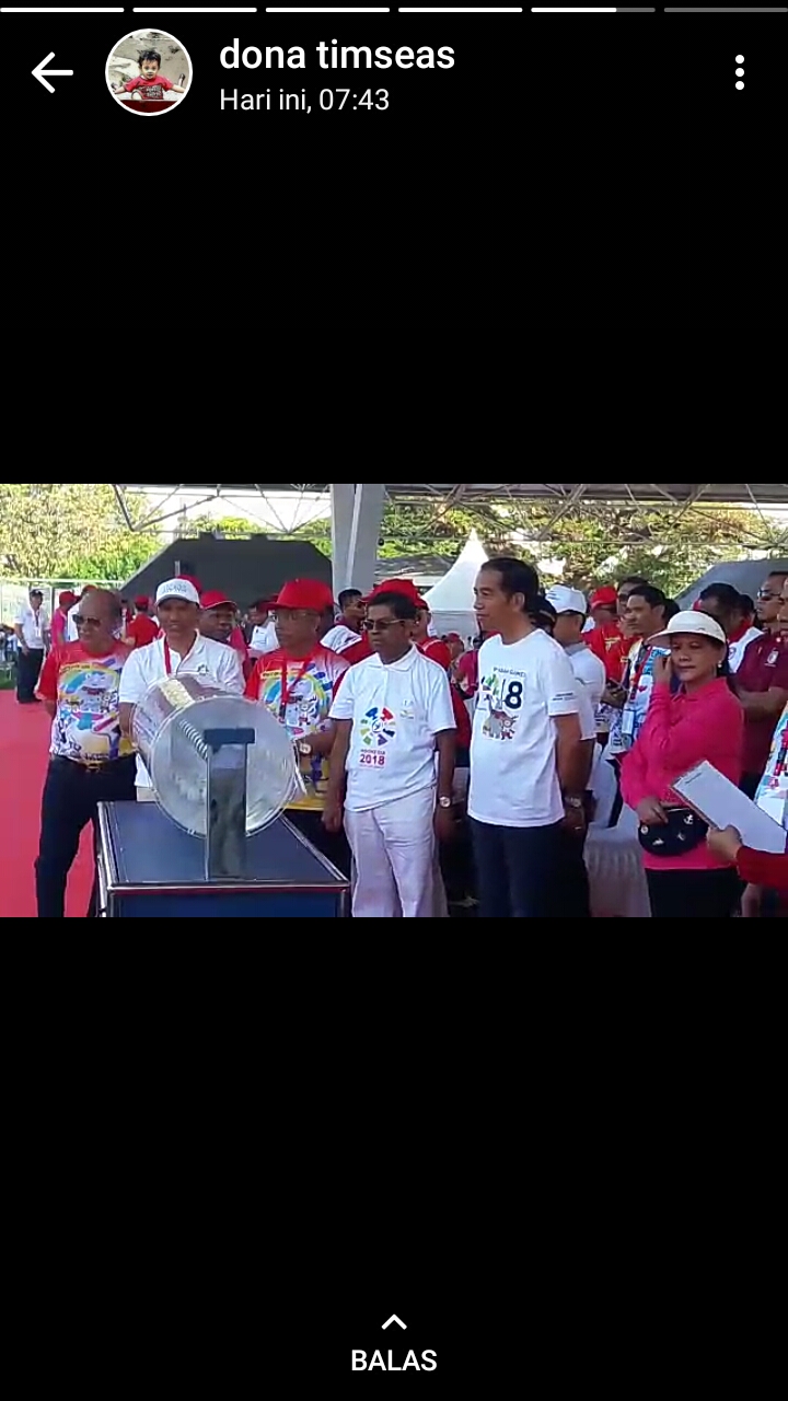 Bupati Lambar Jalan Sehat Bersama Presiden Jokowi di Sulawesi