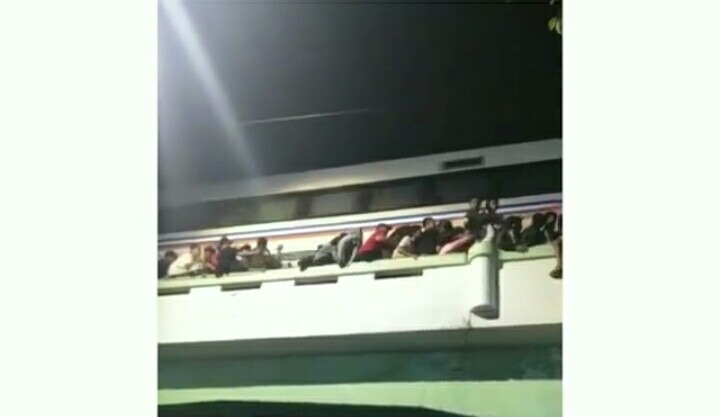 3 Penonton ‘Surabaya Membara’ Tewas Terjatuh dari Atas Viaduk