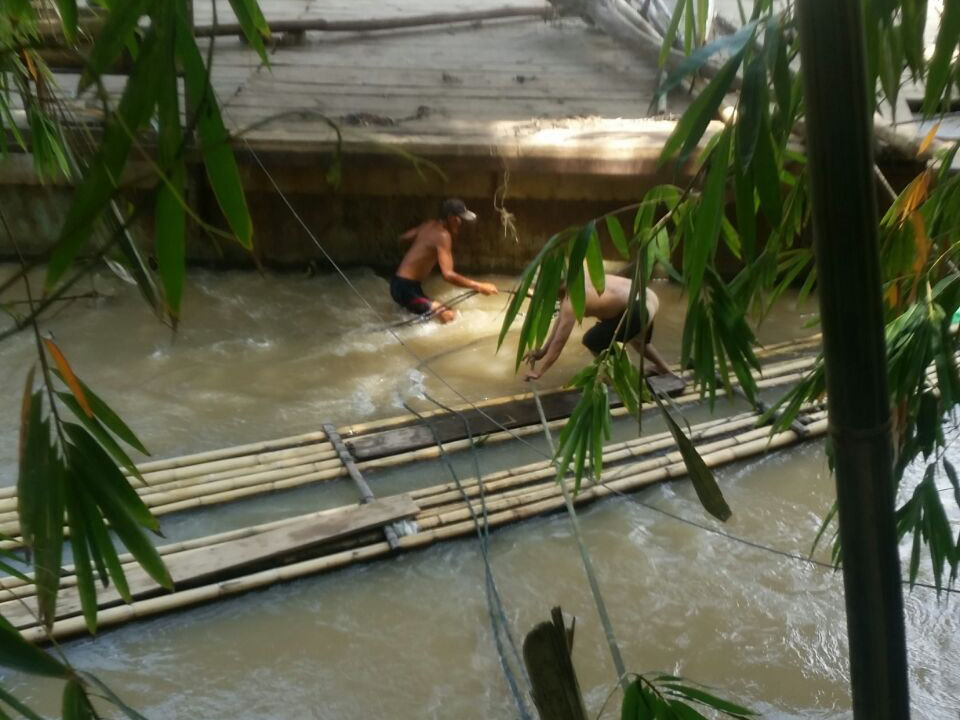 Perahu Penyebrangan Tenggelam, Aktivitas Warga di Tanggamus Tersendat