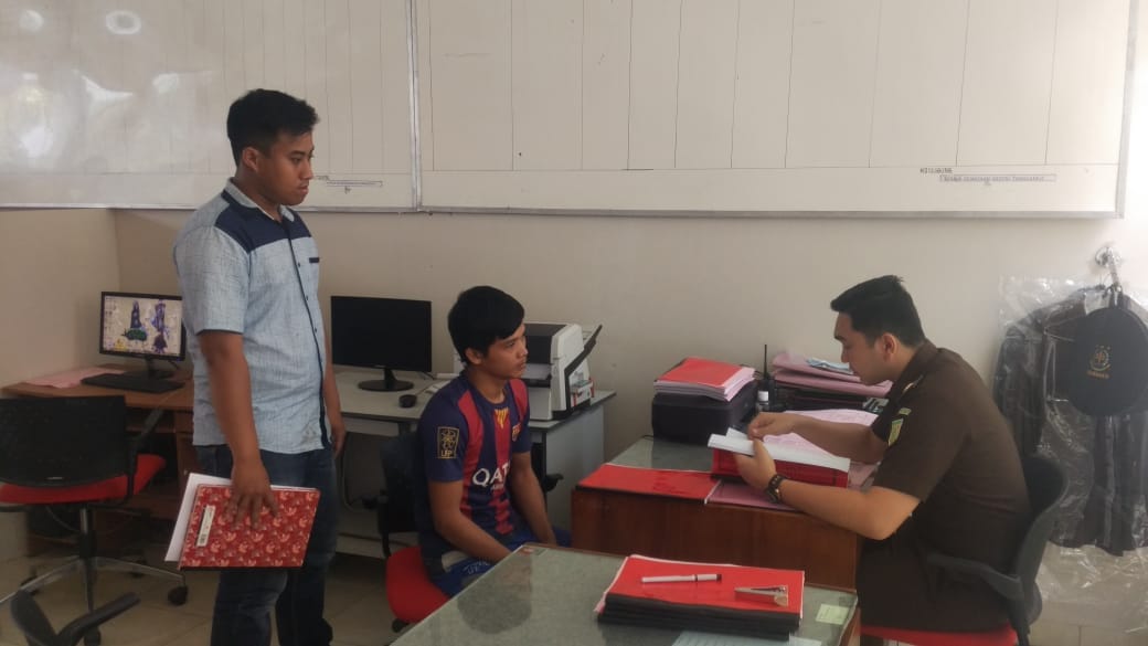 Dua Tersangka Curat Bobol Rumah Dilimpahkan Kepada Kejari Tanggamus