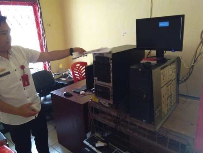 Perekaman E-KTP Disdukcapil Tanggamus Ricuh