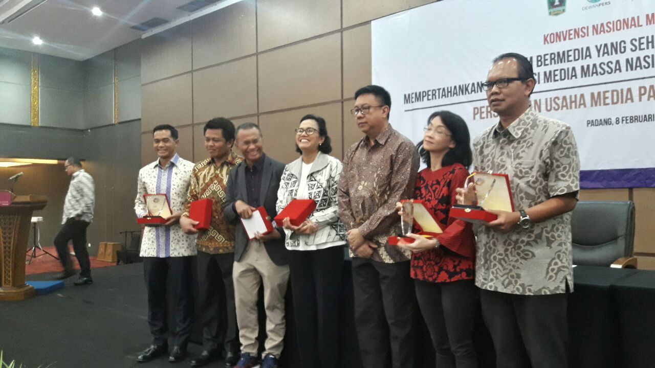 Profesional Media Terus Menurun