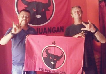 Turis Perancis Sambangi Kantor DPC PDI Perjuangan