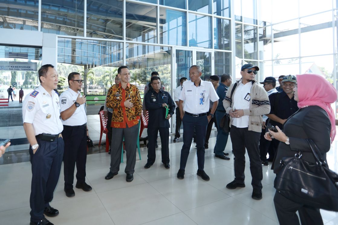 Persiapan Arus Mudik, Pemprov dan Komisi IV DPRD Lampung Tinjau Jalan Tol Bakau-Terbanggi