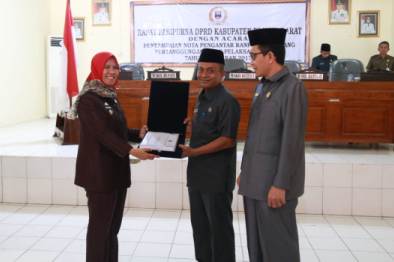 10 Anggota Dewan Absen Rapat Paripurna Raperda Pertanggungjawaban Pelaksanaan APBD 2017  Pesisir Barat