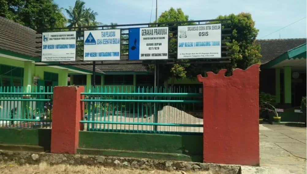 Dana Bos SMP Negeri 1 Kota Agung “Mak Jelas” Dikompirmasi Kepala Sekolah Umpat Wartawan