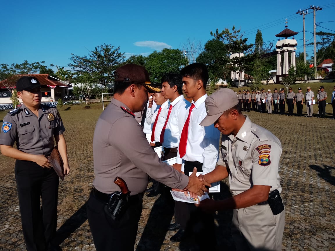 Kapolres Lampung Utara Beri Reward 32 Personel