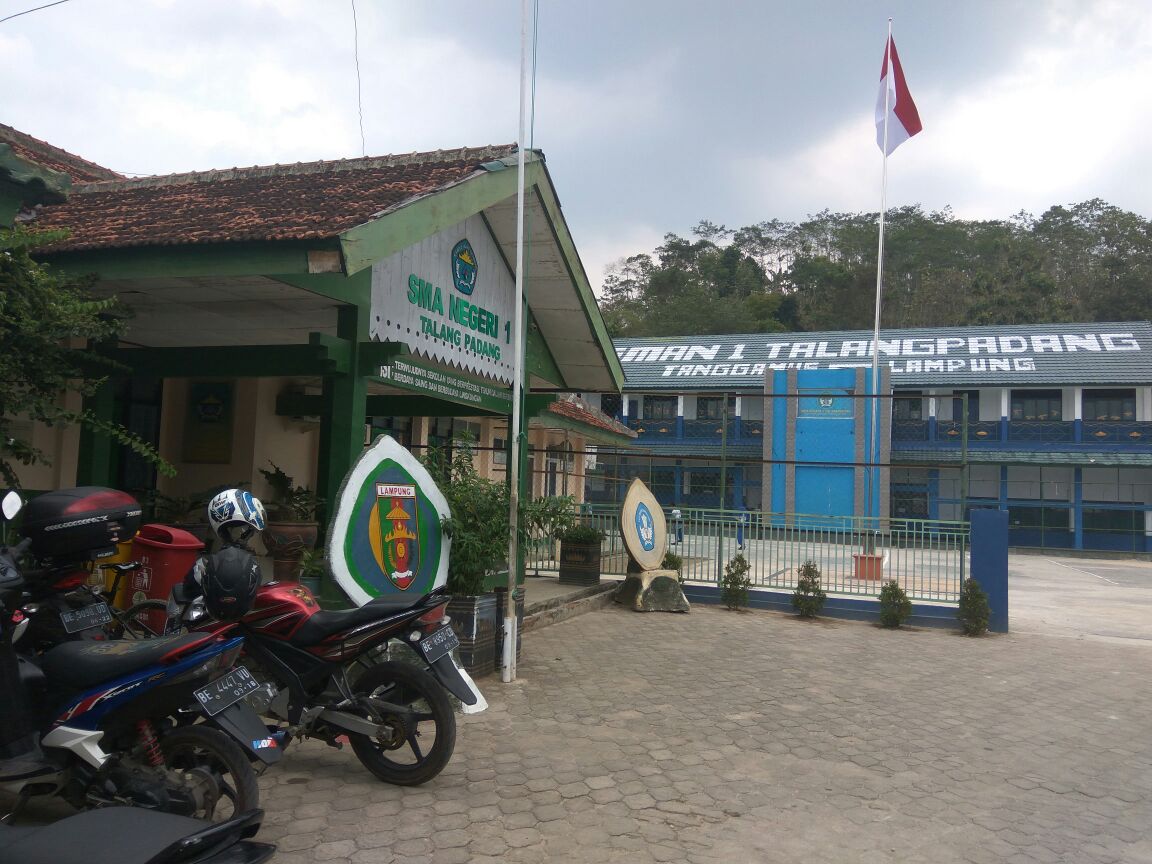 Mengabdi Selama 18 Tahun, Security SMAN 1 Talang Padang Diberhentikan Tanpa Pesangon