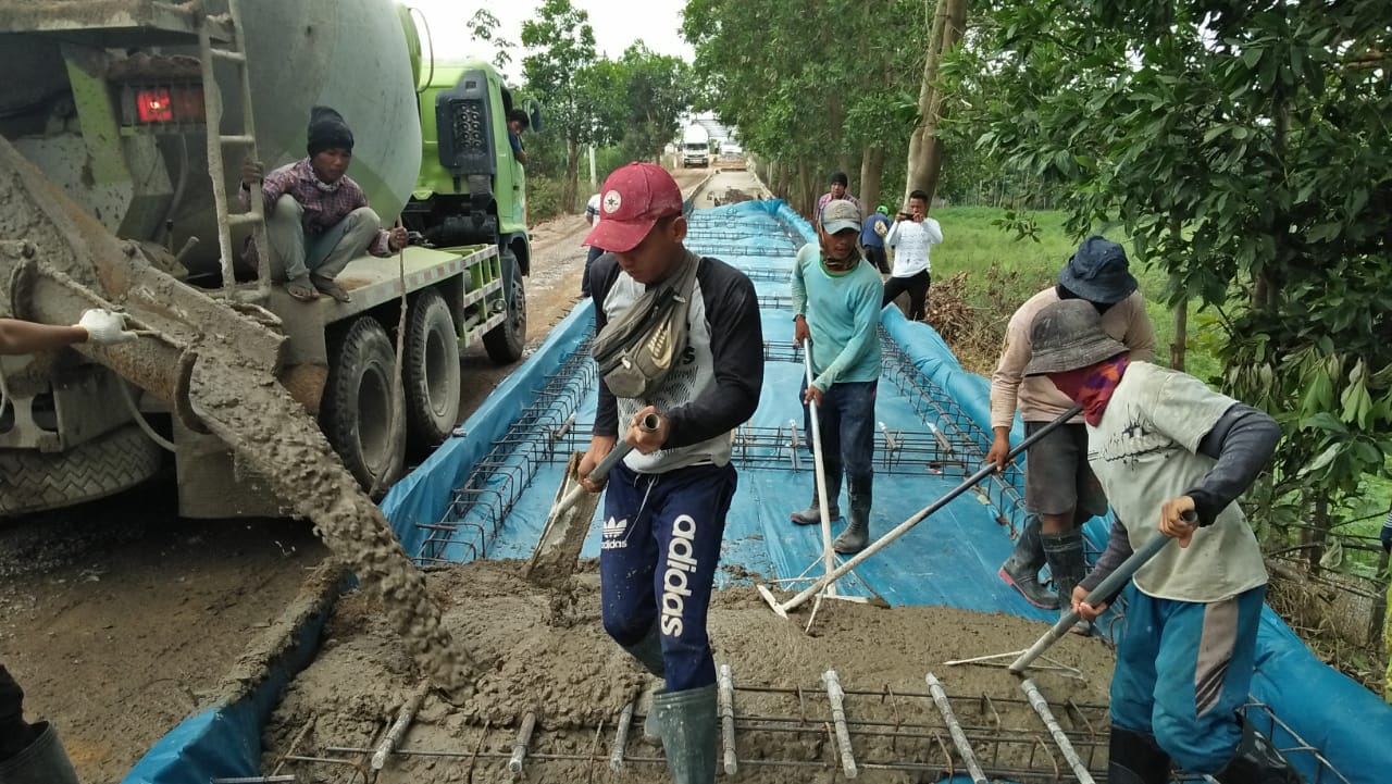 PT. Alam Karya Abadi Bantah Dugaan Penyimpangan Proyek Rigit Beton Panumangan Baru-Unit VI