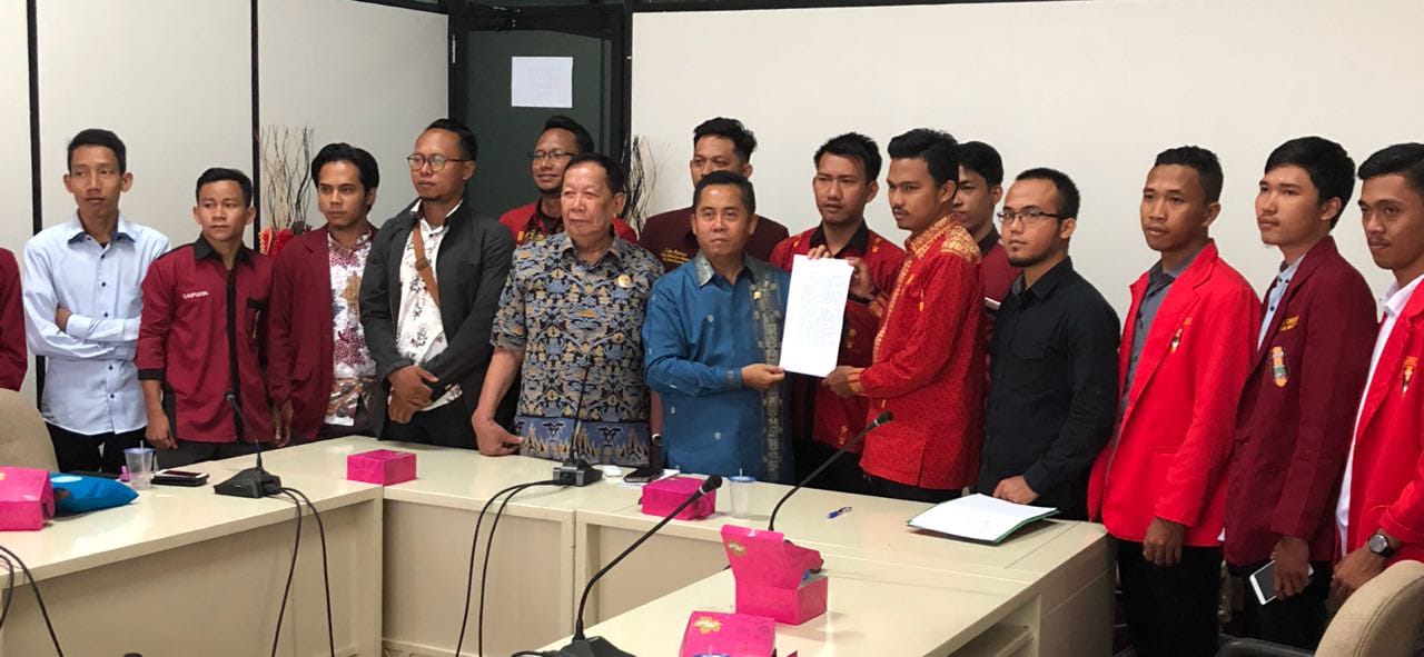 Ikatan Mahasiswa Muhammadiyah Sambangi Gedung DPRD Provinsi Lampung