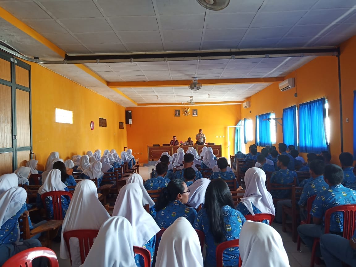 Antisipasi Kenakalan Remaja dan Narkoba, Sat Binmas Polres Lampung Utara Lakukan Penyuluhan Terhadap Pelajar