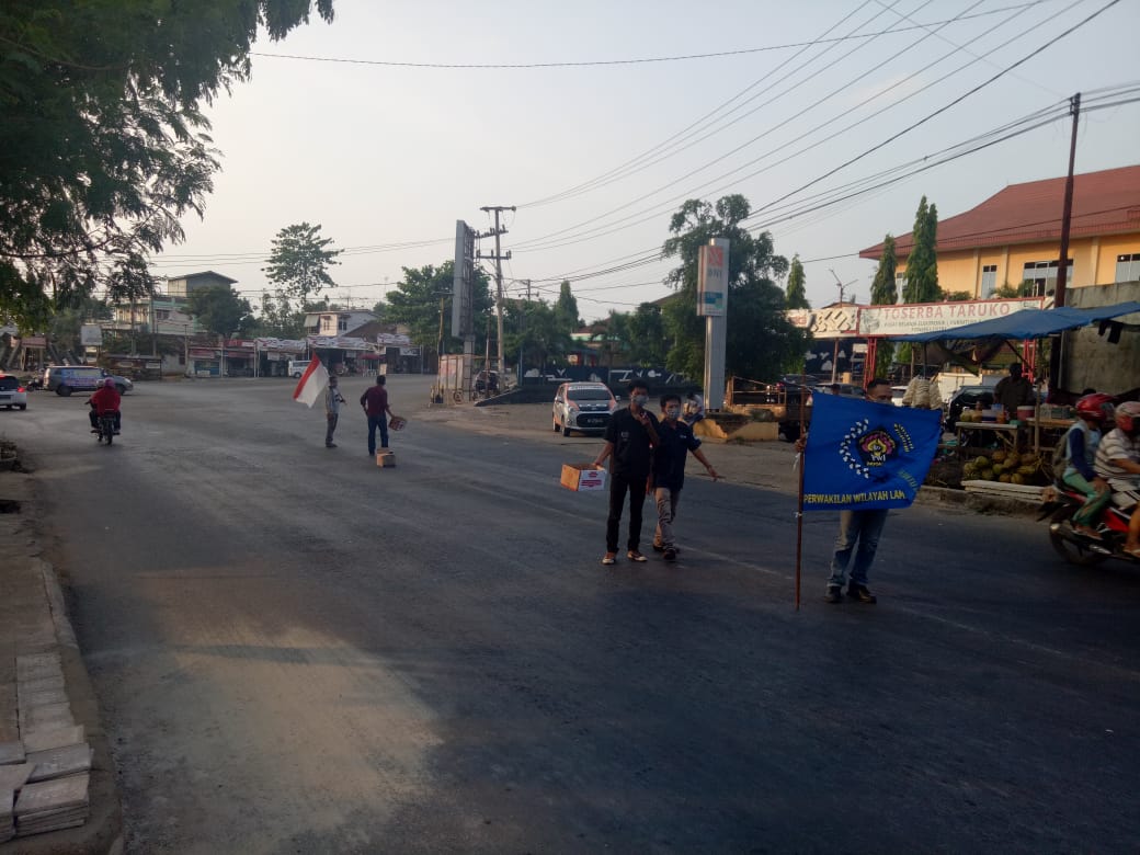 Terkumpul Rp.18.250.000, PWI Lampura Salurkan Dana Bantuan Palu – Donggala