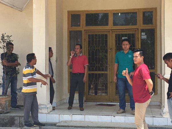 Puluhan Rekanan di Lampung Timur Datangi Kantor PU Tagih Paket Yang Dijanjikan