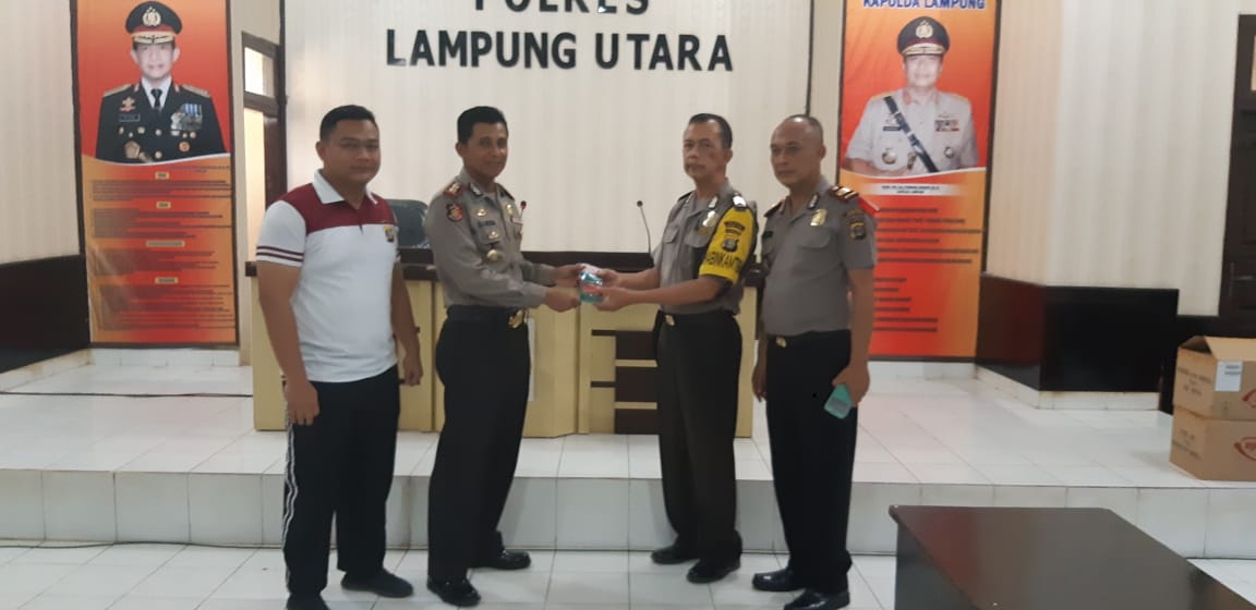 Kapolres Lampura Bekali Bhabinkamtibmas Obat dan Vitamin