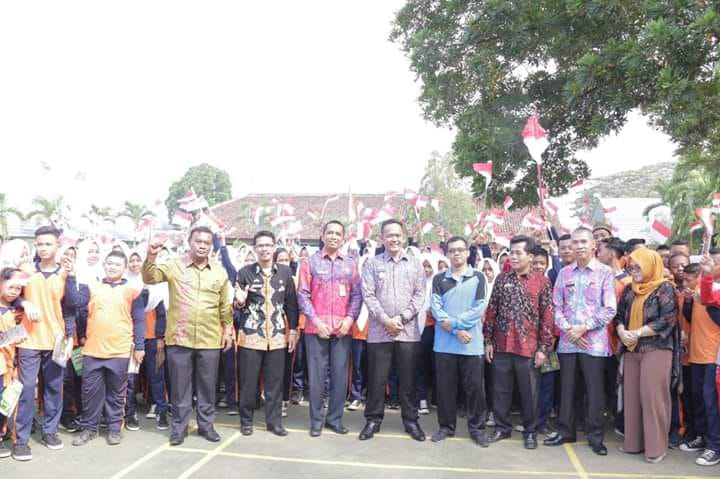 Wabup Pringsewu Canangkan Outdoor Classroom Day di SMPN 3 Gading Rejo