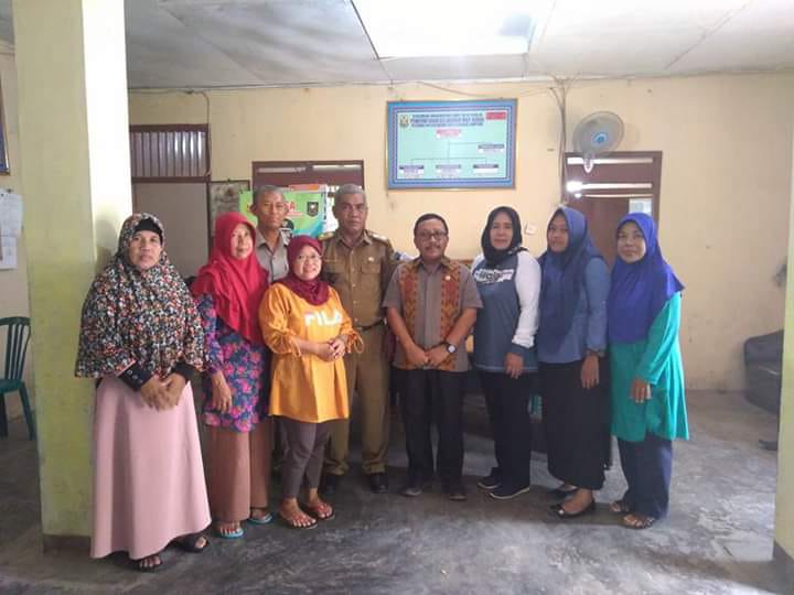 Anggota DPR RI Endro S Yahman Pembagian Sertifikat  PTSL Secara Simbolis