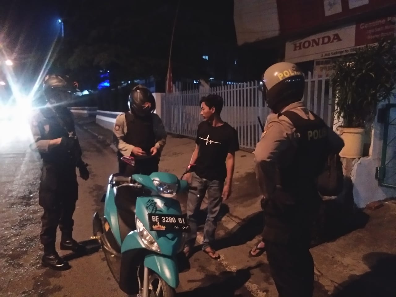 Cegah Gangguan, Kamtibmas dan Sat Sabhara Polres Lampung Utara Gelar Patroli Subuh