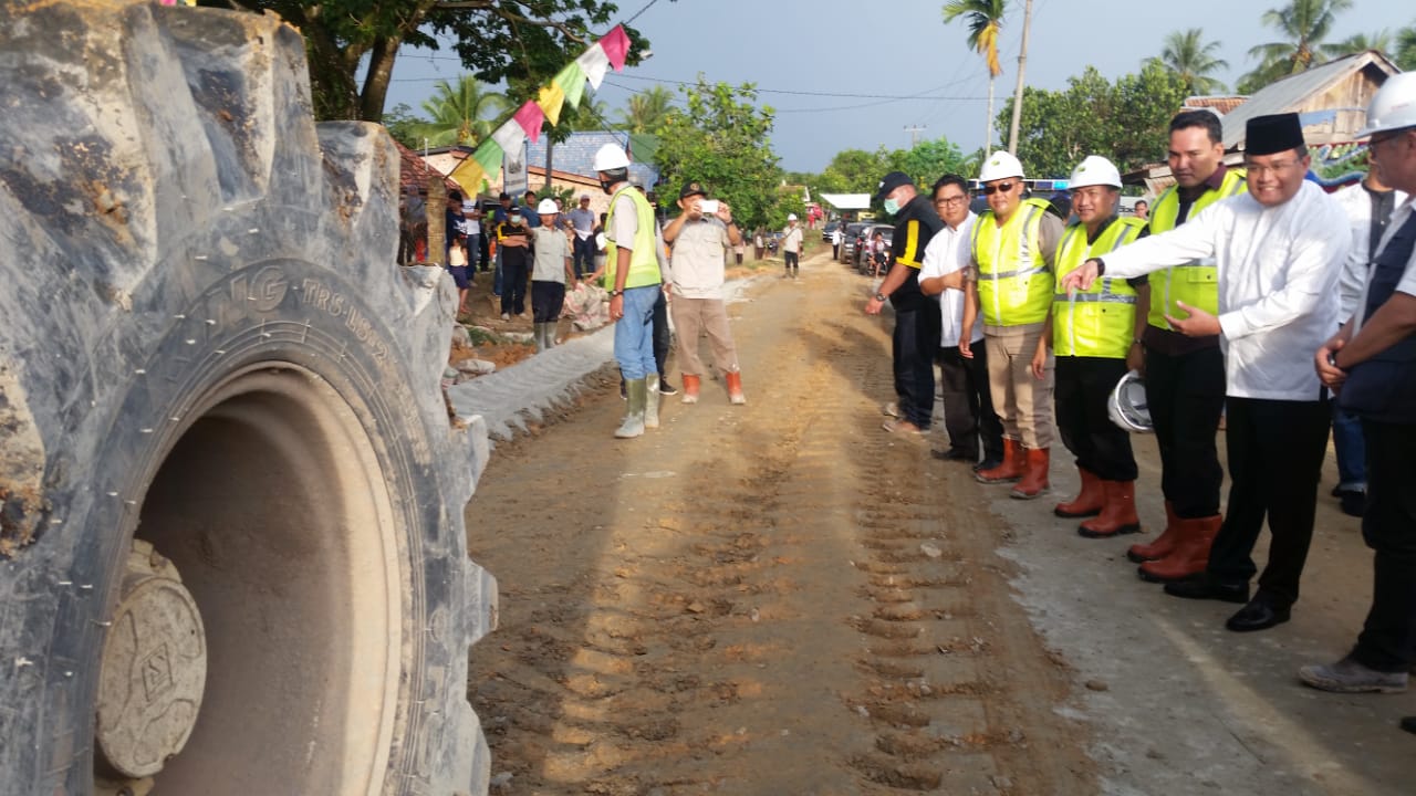 Inovasi Aspal Karet, Dodi Reza Raih Penghargaan Dari Kementerian PUPR