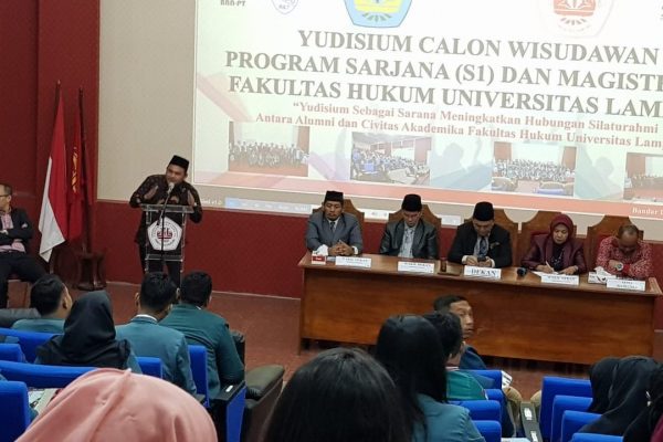 Wahrul Fauzi Silalahi Pidato di Yudisium  Mahasiswa FH Unila