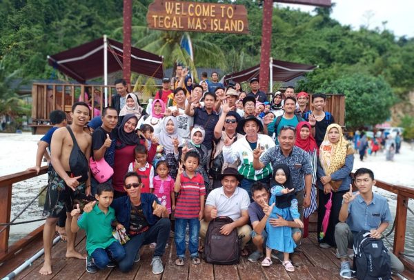 Dr. Zam Zanariah Touring Bersama Media Online ke Pulau Tegal Mas