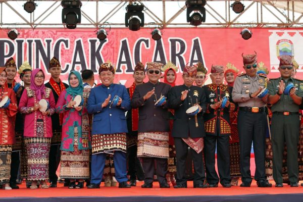 Pawai Budaya Nusantara Semarakkan Puncak Festival Kalianda Tahun 2019