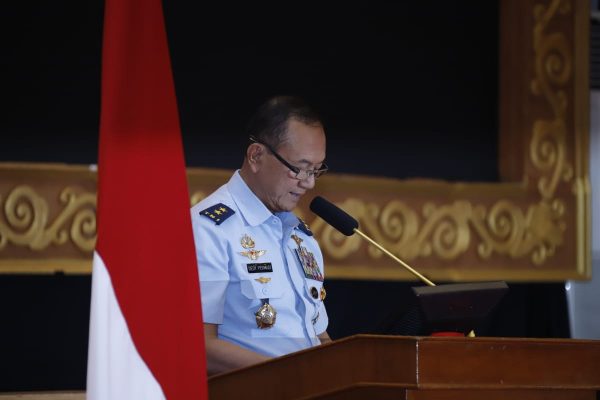 Aspers Panglima TNI Melepas Keberangkatan 294 Jamaah Calon Haji