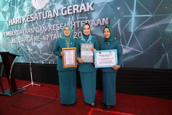 PKK Provinsi Lampung Raih Penghargaan Tingkat Nasional
