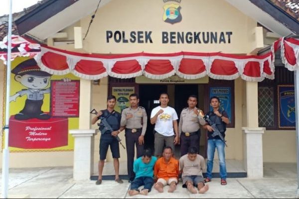 Tiga Dari Lima Komplotan Spesialis Pencuri Sapi Berhasil Diringkus Polsek Bengkunat