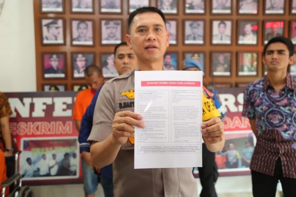 Polrestabes Medan Ringkus Pelaku Penjambretan WNA