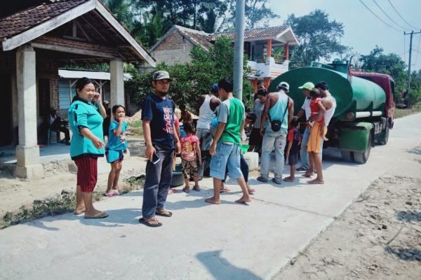 Metal Bantu Warga Kesulitan Air Bersih