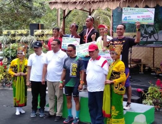Atlet Terbaik Yonif 9 Brigif 4 Marinir/BS Juarai Banyuwangi  Savana Duathlon 2019