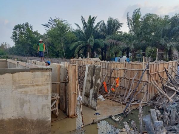 Proyek Pembangunan Pintu Air Di Desa Panggung Rejo Diduga Asal Jadi