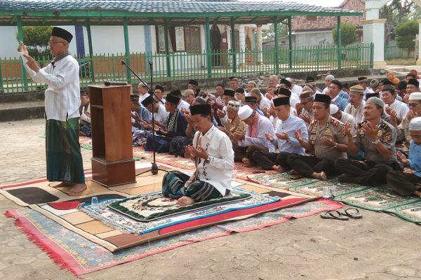 Berharap Hujan Segera Turun, Warga Muba Kembali Gelar Sholat Istisqo