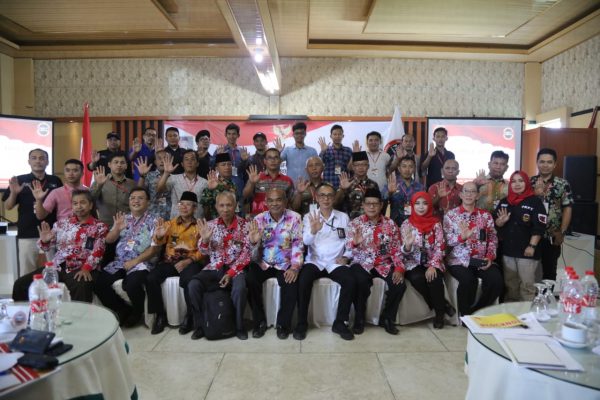 Arinal Ajak Aparatur Kelurahan Dan Desa Tangkal Penyebaran Berita Bohong