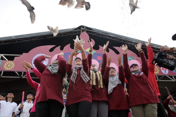 Diawali Senam Zumba Massal Bersama Masyarakat, Nunik Buka POP 2019