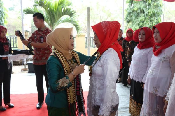 Winarni Kukuhkan Bunda PAUD Kecamatan Dan Desa Dari Kecamatan Bakauheni