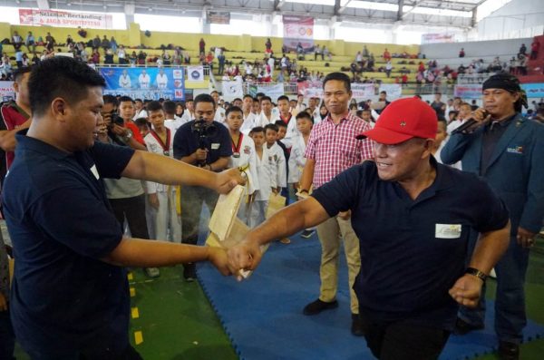 Kejurnas Taekwondo Lampung Open II, Catatkan Rekor Leprid Pemecahan 2.000 Keping Papan Oleh Atlet Terbanyak