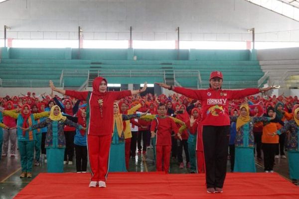 Buka Pelatihan Senam Irama, Winarni Minta Tenaga Pendidik Ajarkan Olahraga Sejak Usia Dini