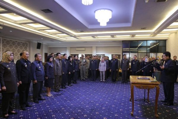 Gubernur Arinal Lantik 19 Pimpinan Tinggi Pratama di Lingkungan Pemprov Lampung
