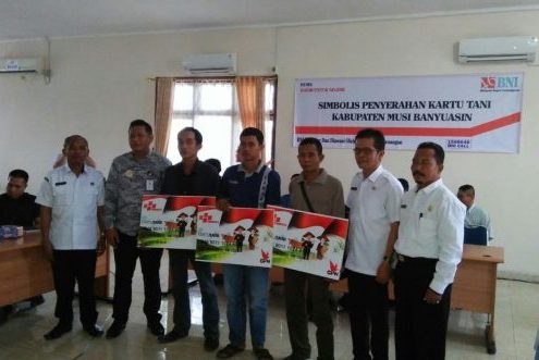 Bagikan 20 Ribu Kartu Tani, Jatah Kuota Terus Bertambah