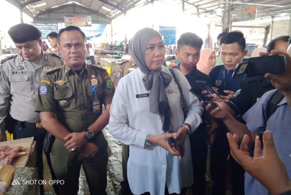 Pedagang Menyambut Suka Cita Pembangunan Pasar Randik