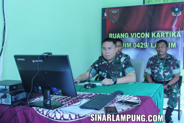 Dandim 0429/Lamtim Ikuti Vicon Bersama Danrem 043/Gatam Paparan Kesiapan Pengamanan Tahun Baru