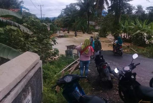 Tanggul Penahan Air di Pekon Way Kerap Mulang Maya dan Banding Agung Jebol, Akibatkan Longsor di Sedayu