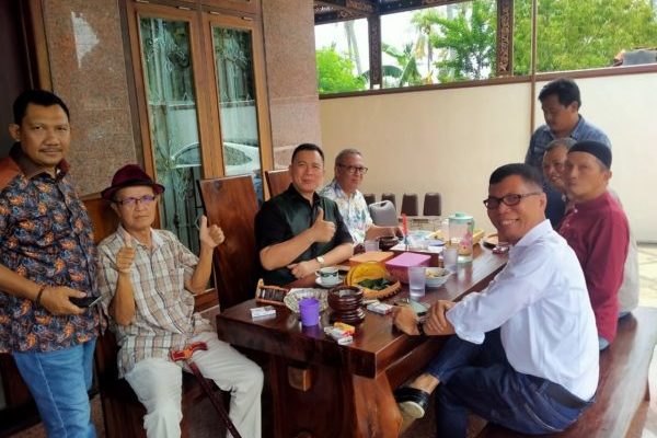Sejumlah Jurnalis Senior Silaturahmi ke Kediaman Ketua PWI Lampung