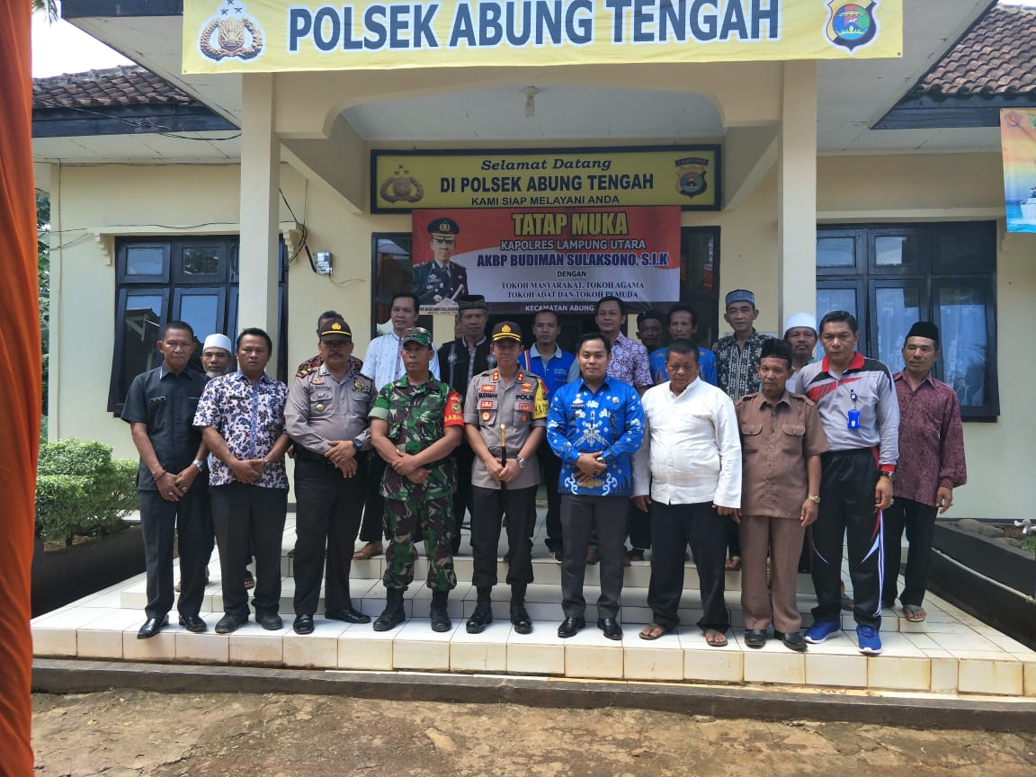 Anjangsana di Dua Kecamatan, Kapolres Lampura Ajak Warga Jaga Harmonisasi