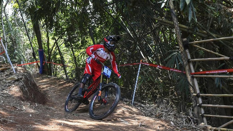 Khoiful Mukhib Peraih Emas ke-4 Asian Games 2018 Cabang Downhill Putra