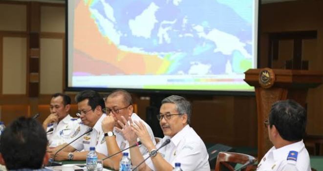 BMKG Warning Warga Selat Sunda Jauhi Pesisir Radius 500-1000 Meter