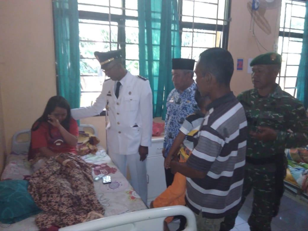 Usai Pimpin Upacara, Bambang Jenguk Anggota Paskibra yang Tertimpa Musibah