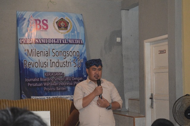 Ketua PWI Lebak Berikan Materi pada Perjusami PWI Banten